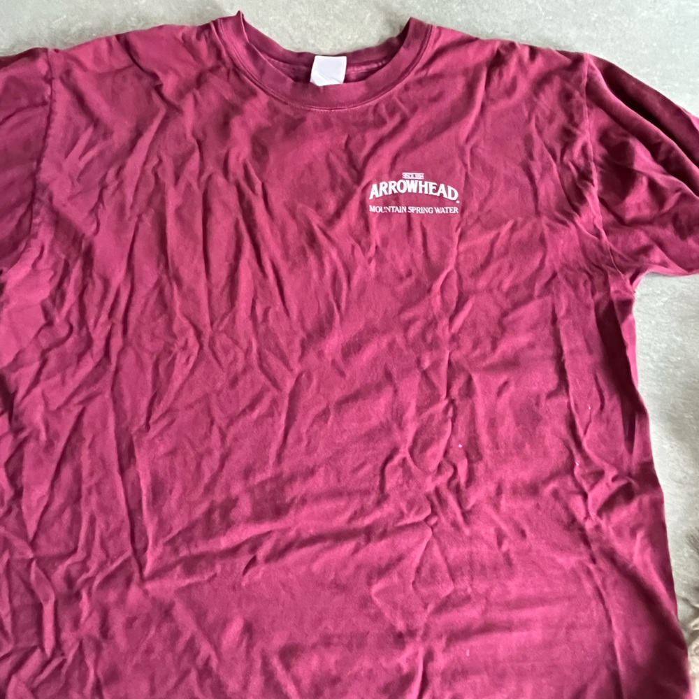 ❤️vintage arrowhead big t❤️